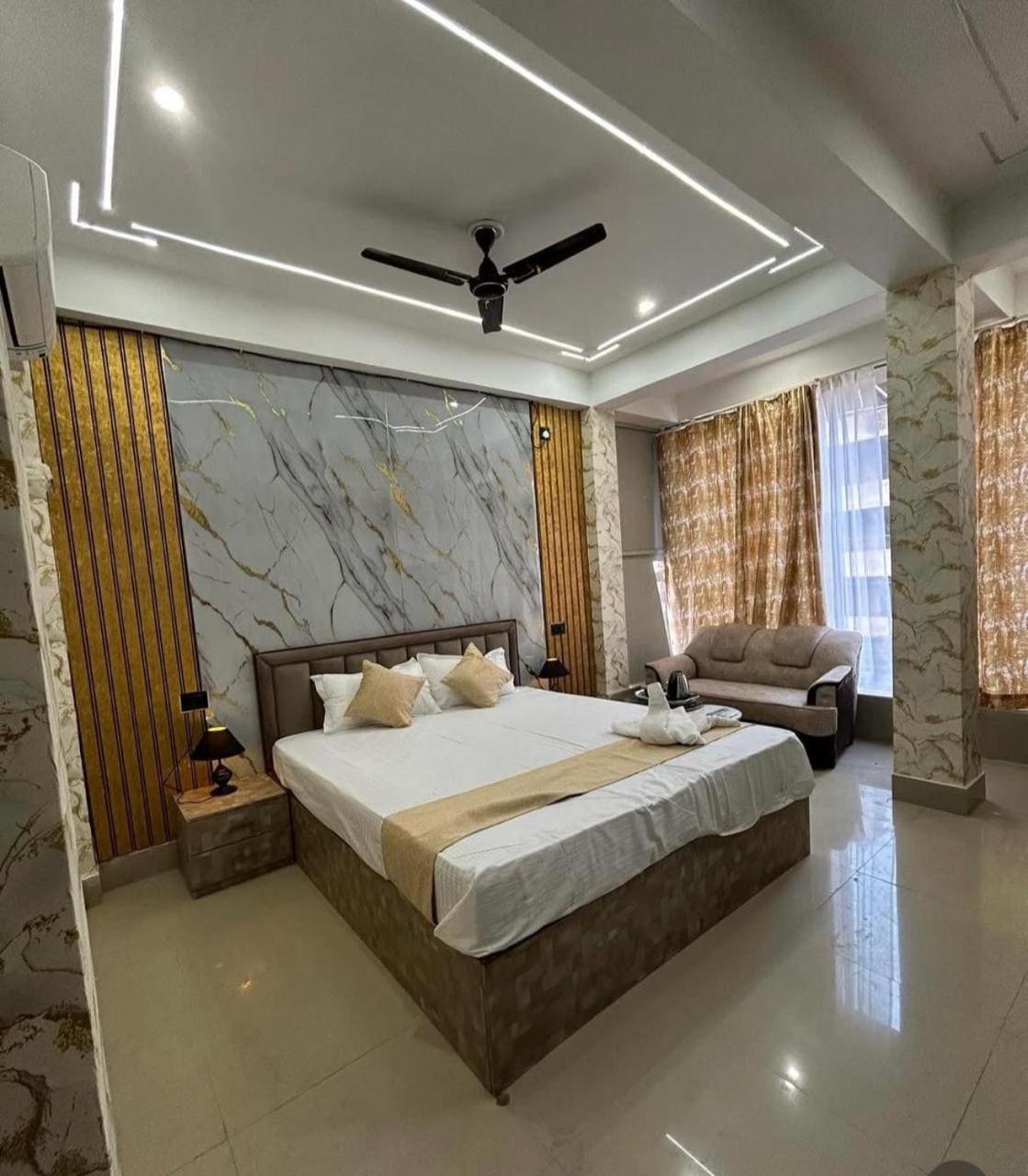 Hotel Faarmsi Danapur Экстерьер фото